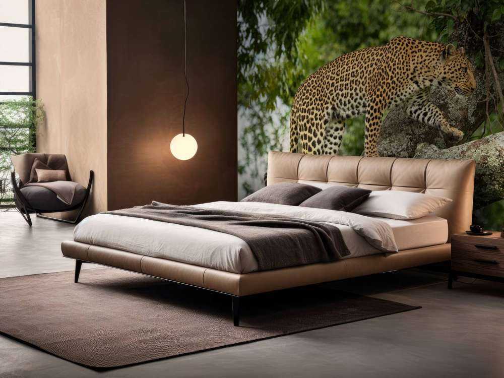 Luipaard klimt in een boom