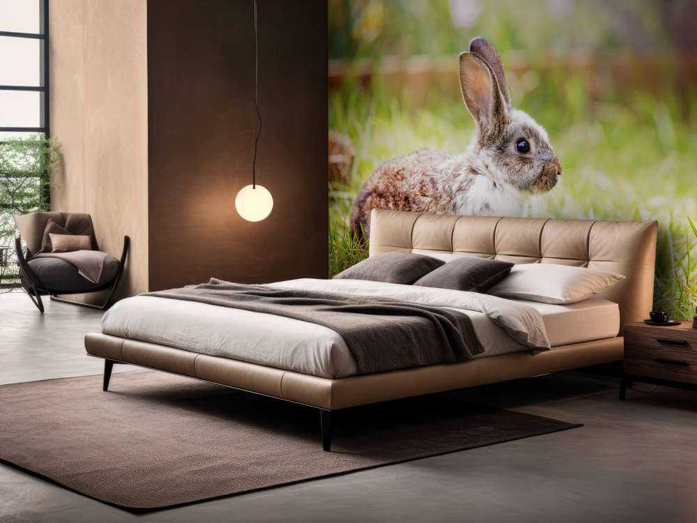 Schattig konijntje in een tuin