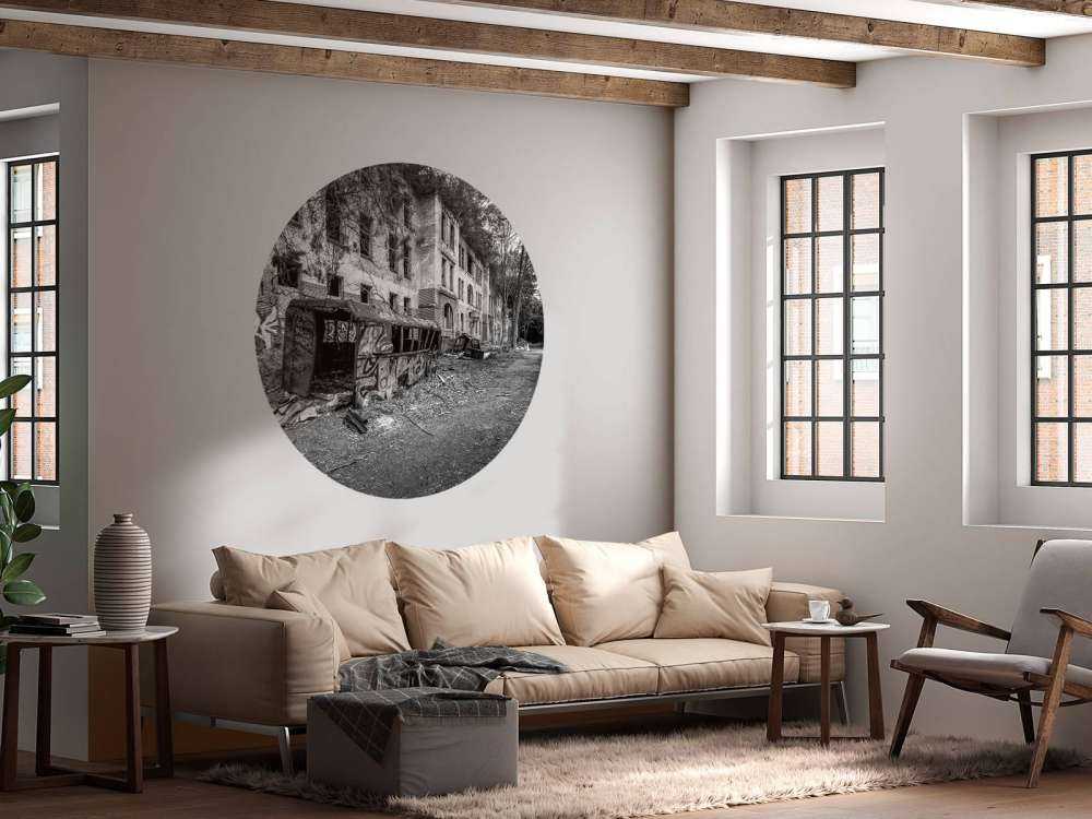 Verlaten dorpje met graffiti