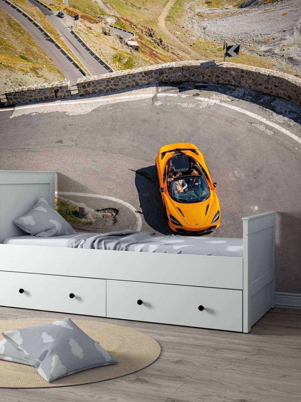 McLaren op Stelviopas - color