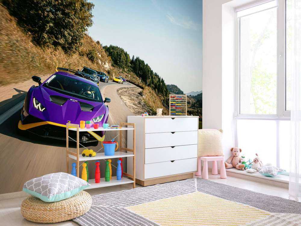 Supercar konvooi door de bergen