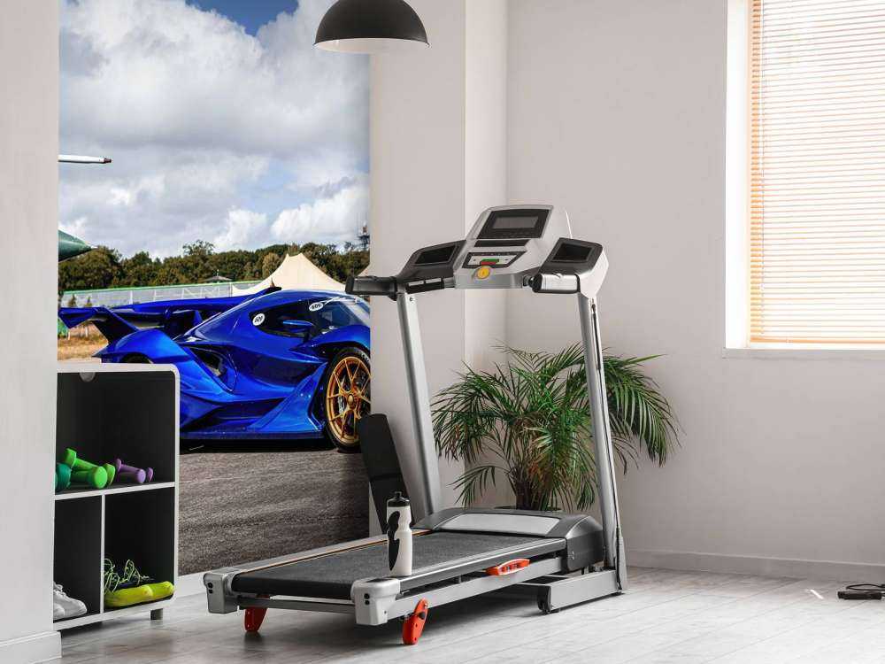 Futuristische supercar op vliegveld