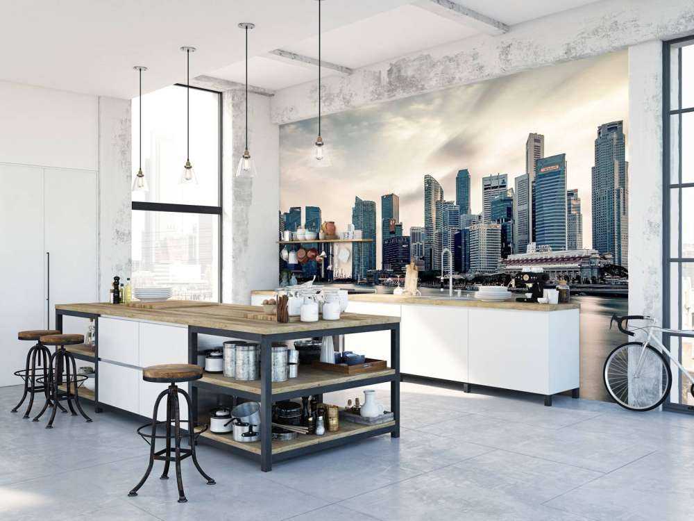 Stadsreflectie bij stille skyline