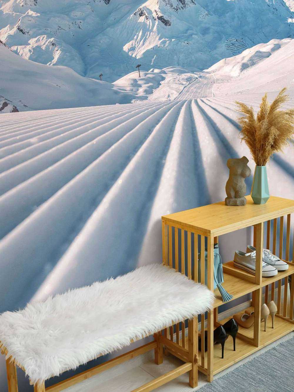 Verse sporen in bergsneeuw