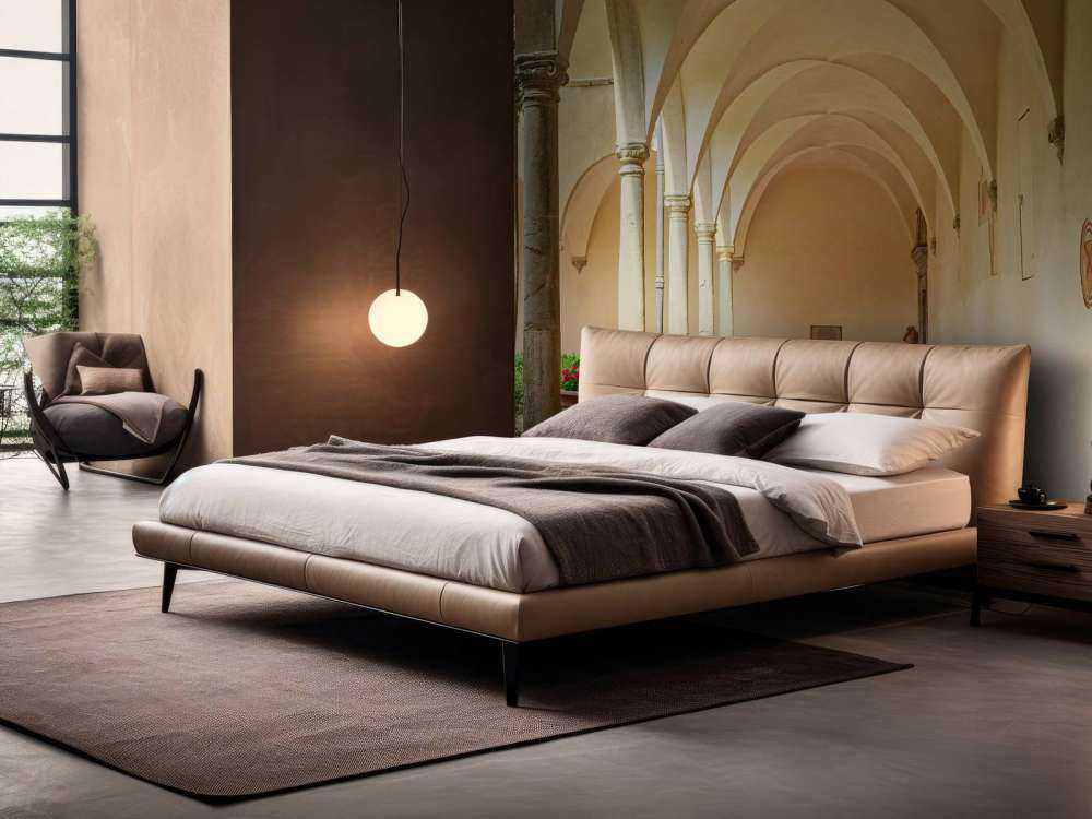 Binnenplaats met bogen en planten