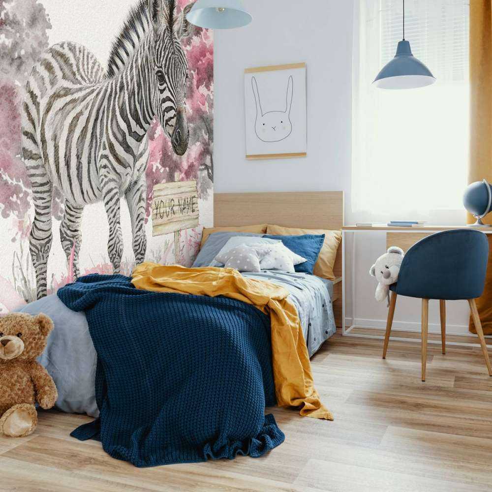 Jonge zebra in de natuur roze