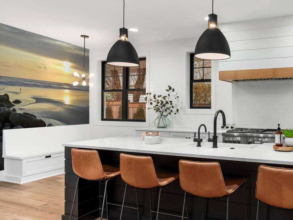 Zonsondergang bij een strand