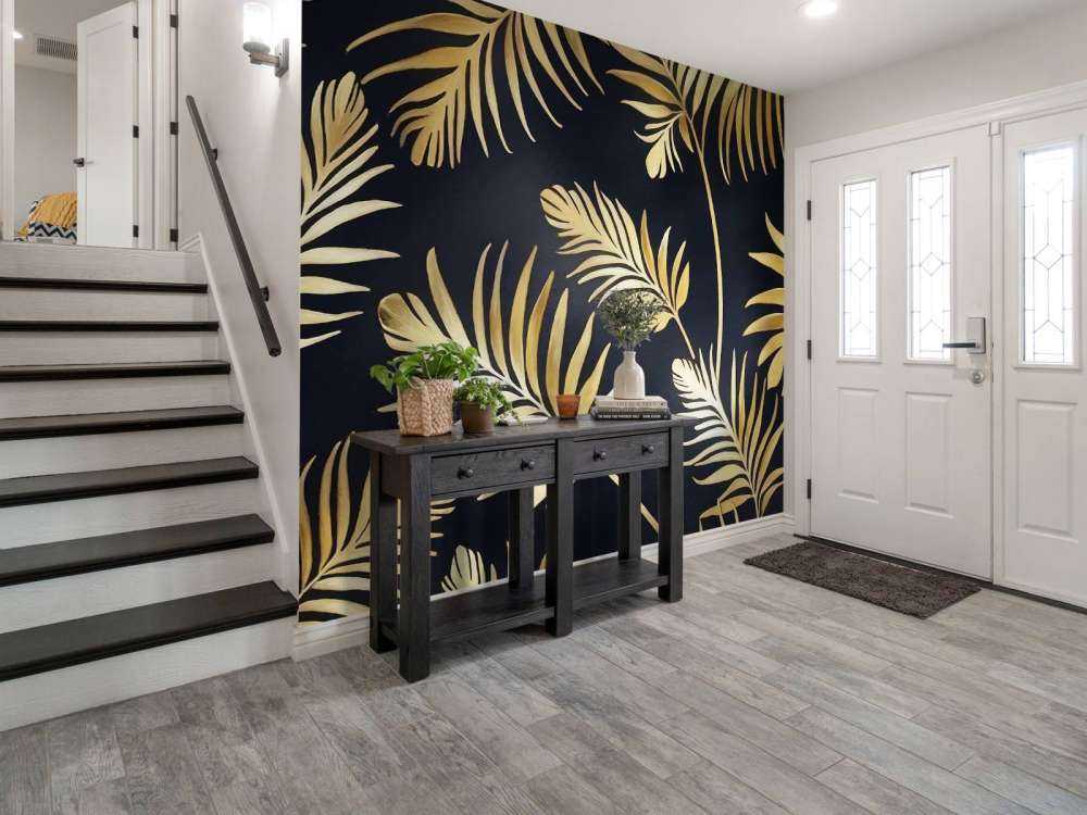 Golden leaves on dark Gold