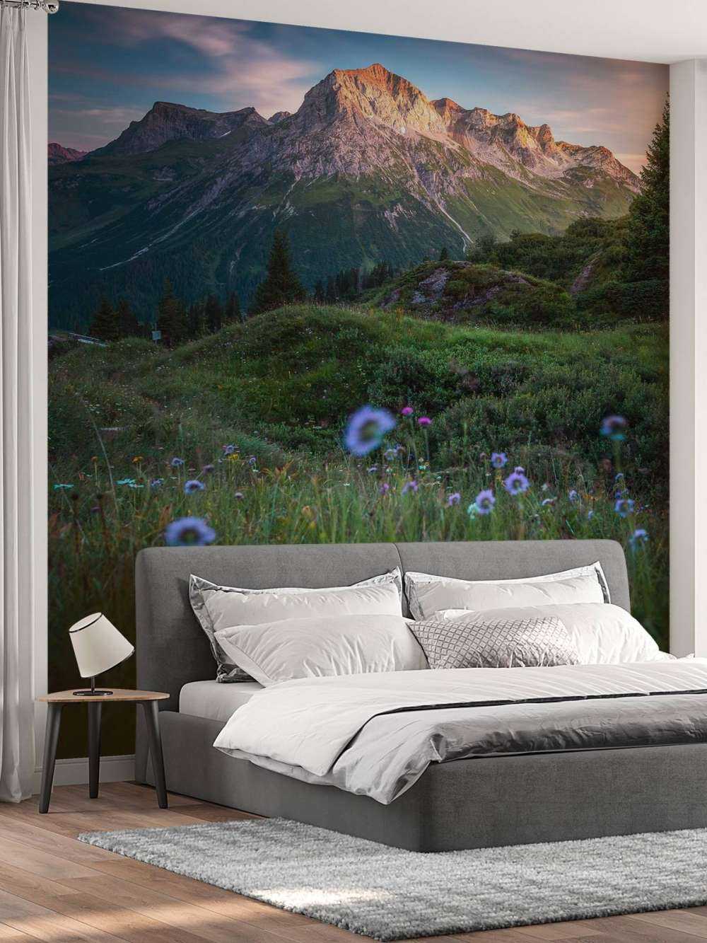 Avondlicht over bloemenvallei