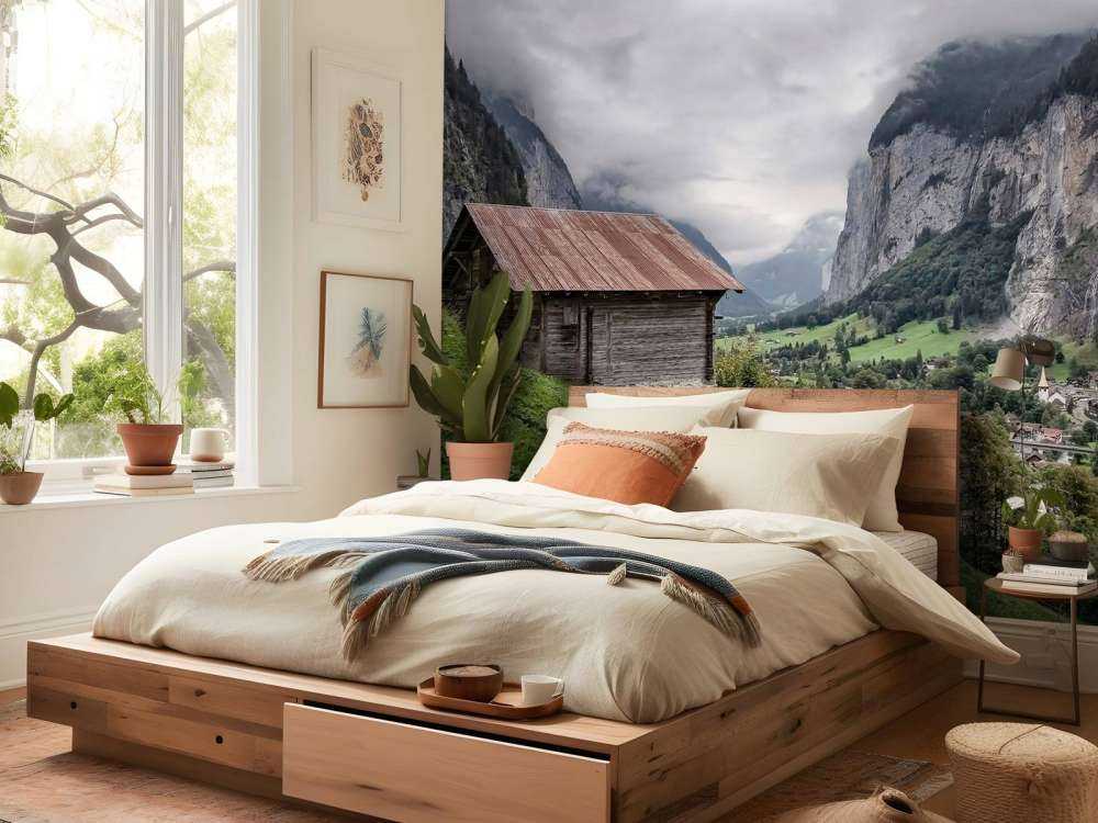 Bergvallei met houten berghut