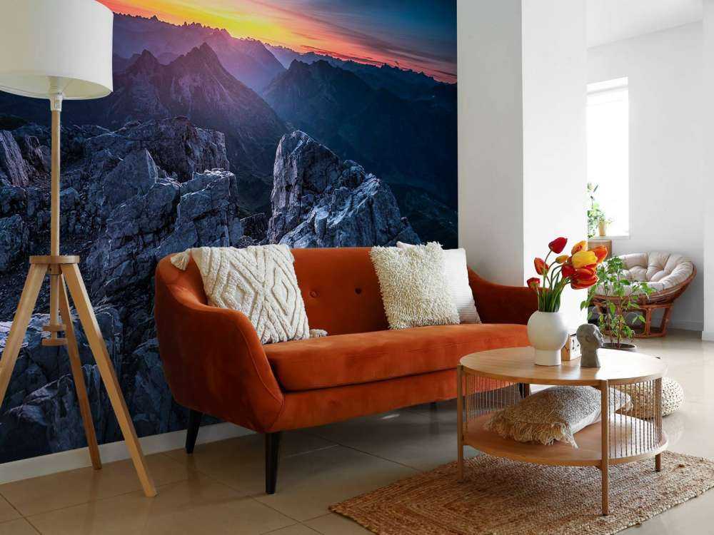 Rotsachtig uitzicht bij zonsopkomst