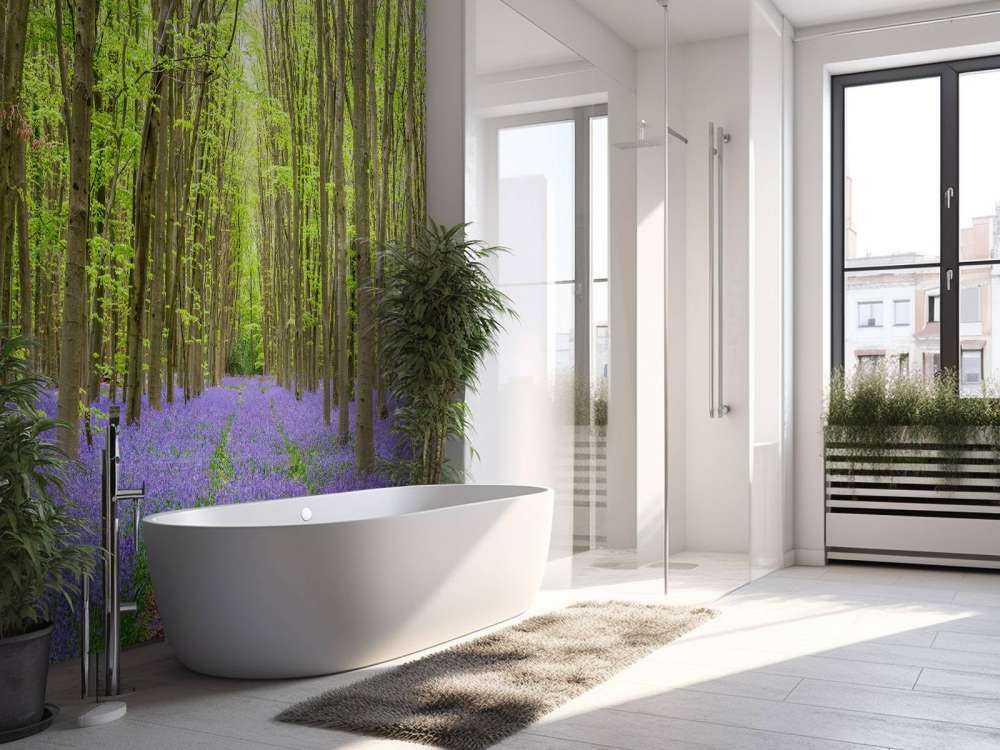 Bandensporen door het bos