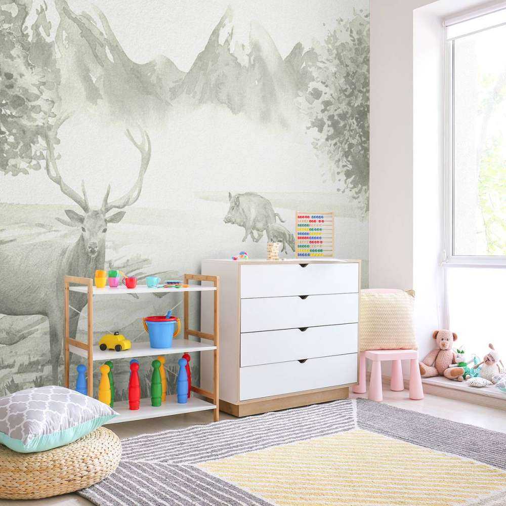 Bos met dieren in groen