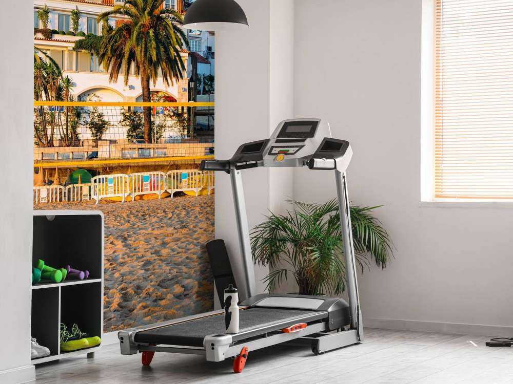 Volleybalveld op het strand bij zonsondergang