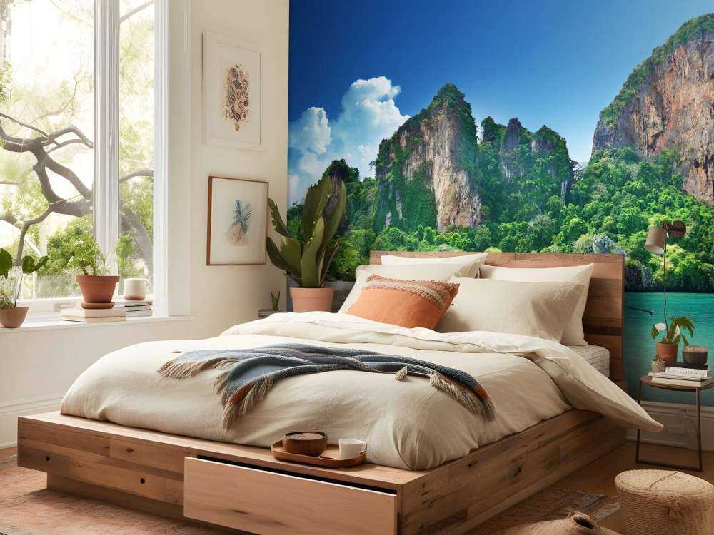 Strand met grote rotsen