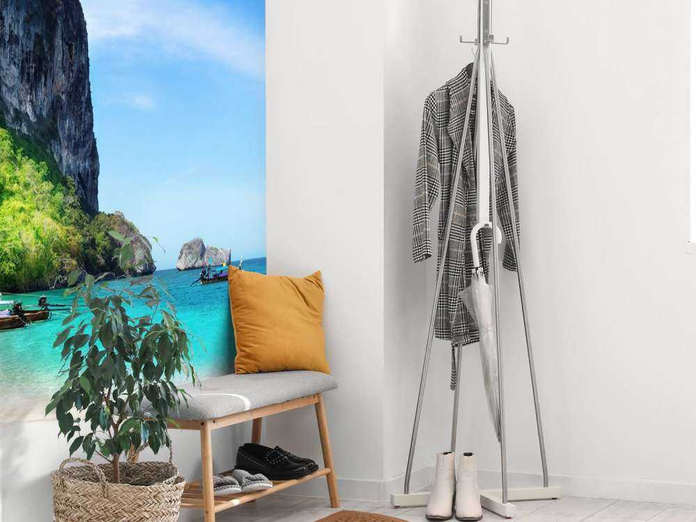 Strand op het Poda eiland in Thailand