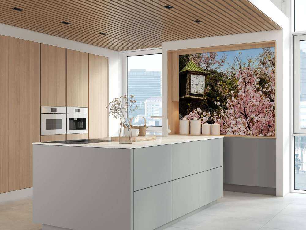 Bloesem met Klok op achtergrond