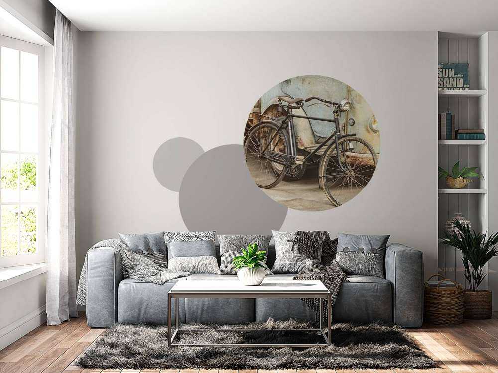 Retro oude fiets met vrachtwagen