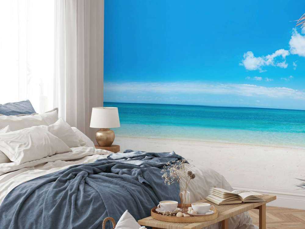 Ligstoelen op het strand