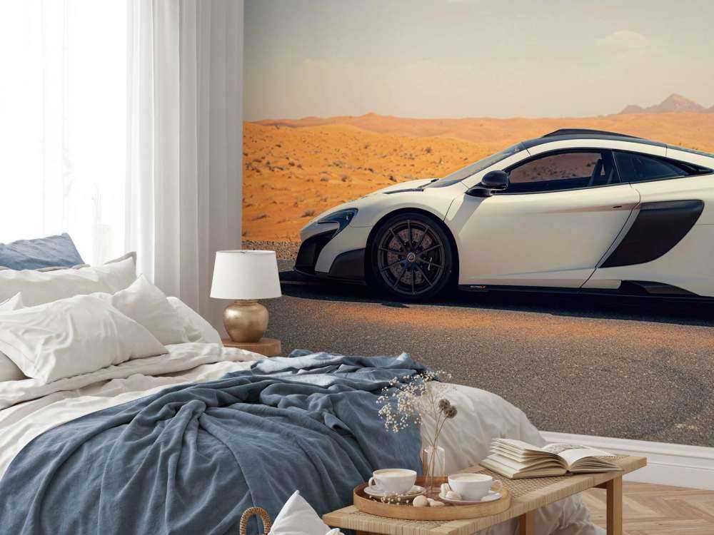 McLaren 675LT in de woestijn