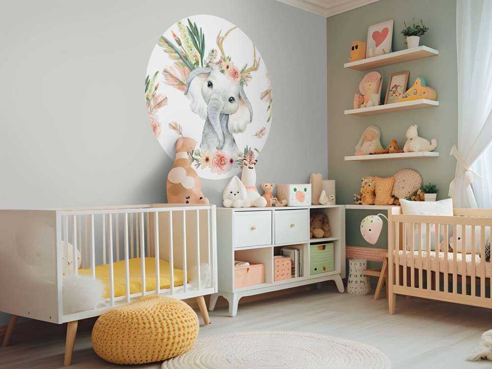 Baby olifant roze bloemen