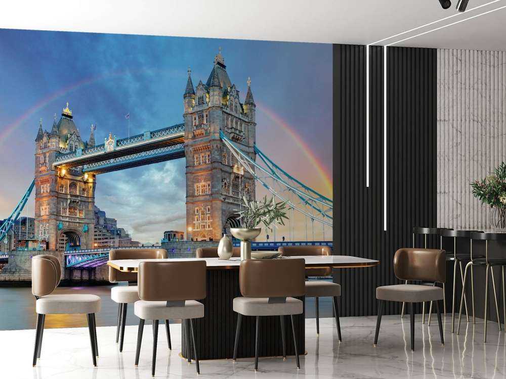 De London Tower Bridge onder een regenboog