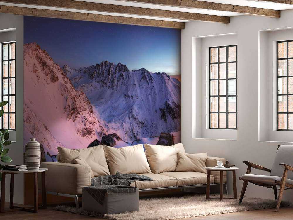 Ingesneeuwd berglandschap in Slowakije