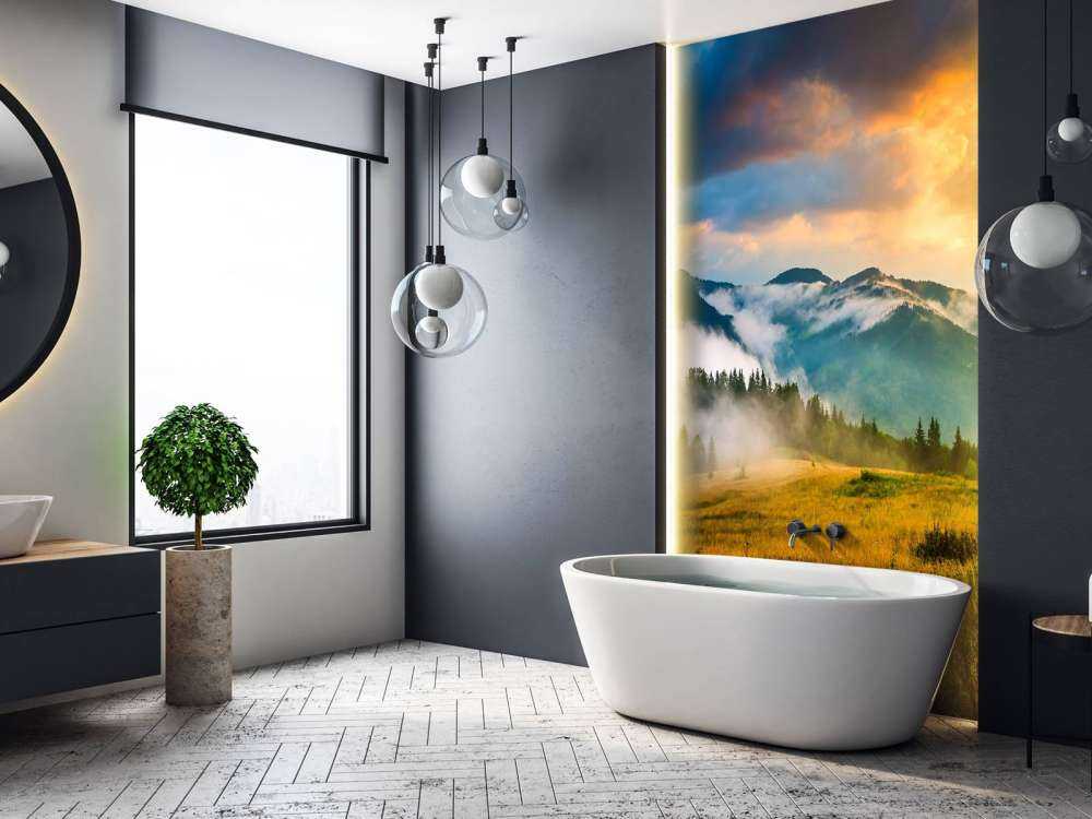 Berglandschap met mist bij zonsondergang