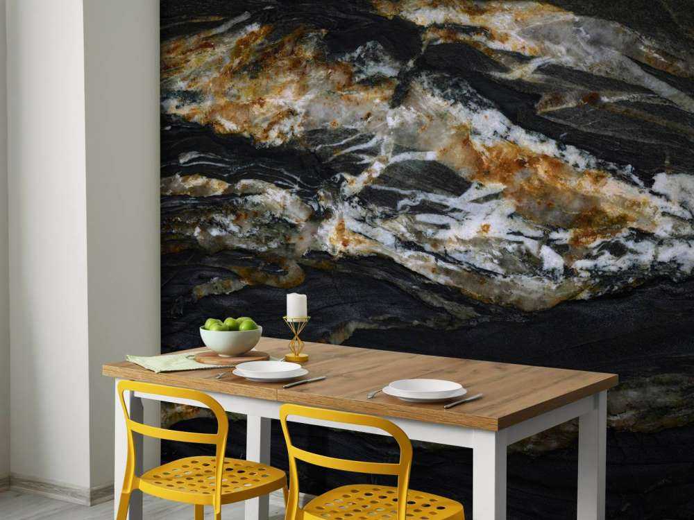 Zwart marmer met reliëf