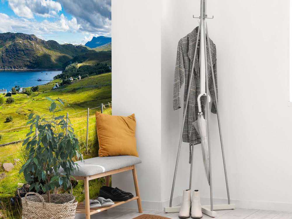 Afgelegen weilanden in een berglandschap