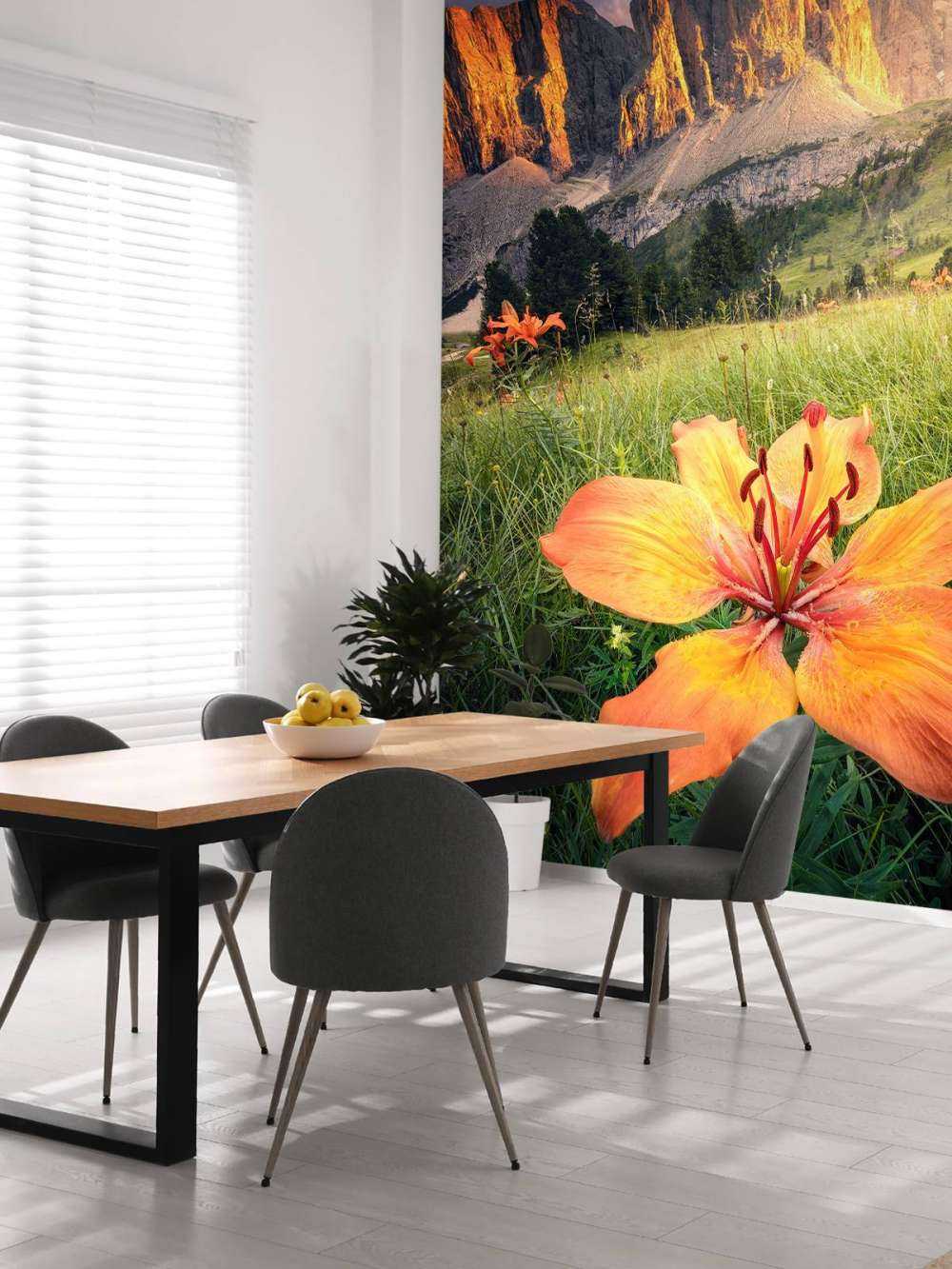 Vurig Alpenlandschap met Lelies