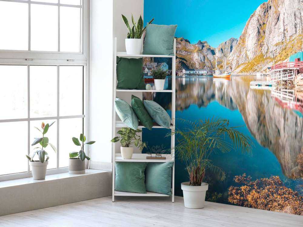 Rode huisjes aan fjordwater