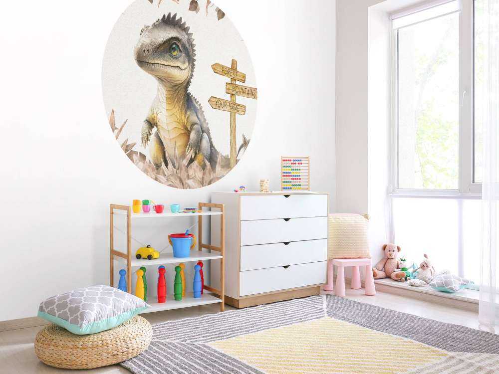 Baby spinosaurus in de jungle taupe