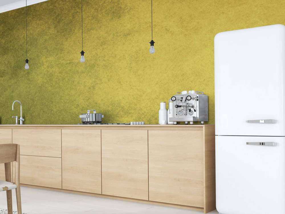 Oude geel-groene muur