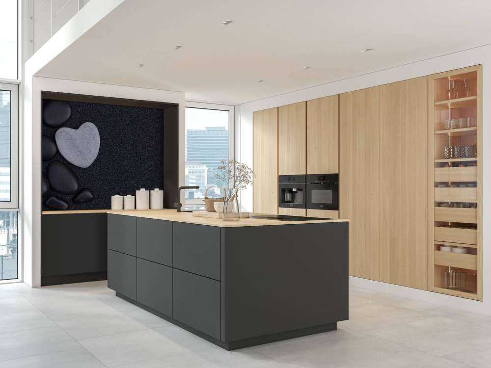 Zwarte stenen met grijze hartvormige steen