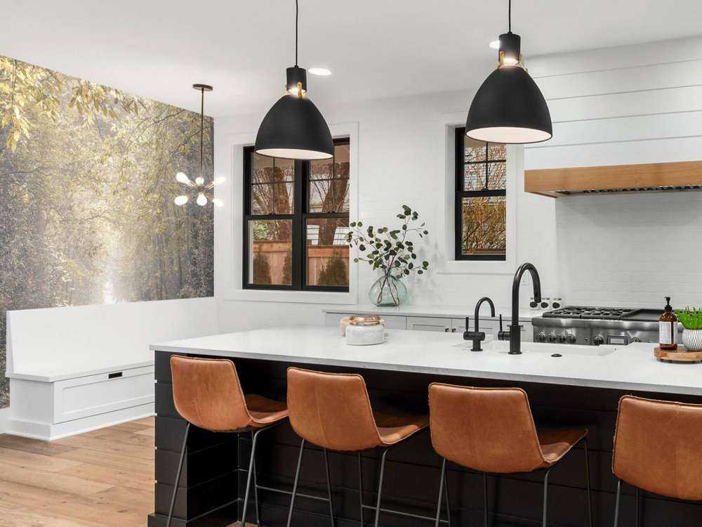 Pad door een verlaten bos