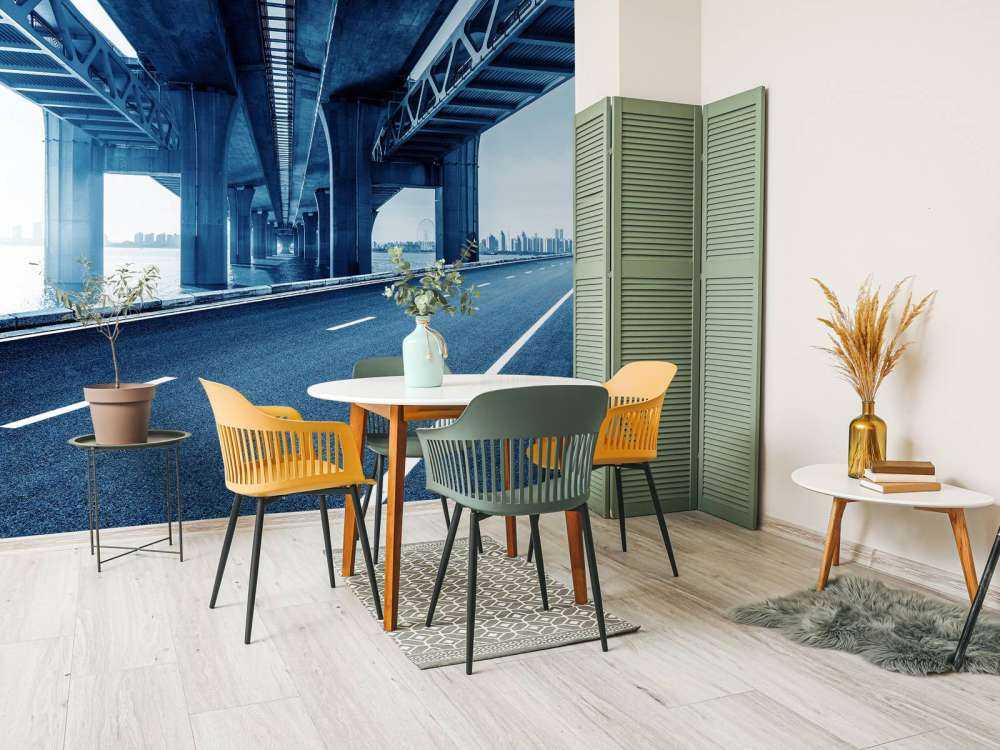 Viaduct boven een snelweg