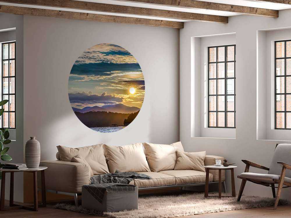 Meer onder prachtige wolken