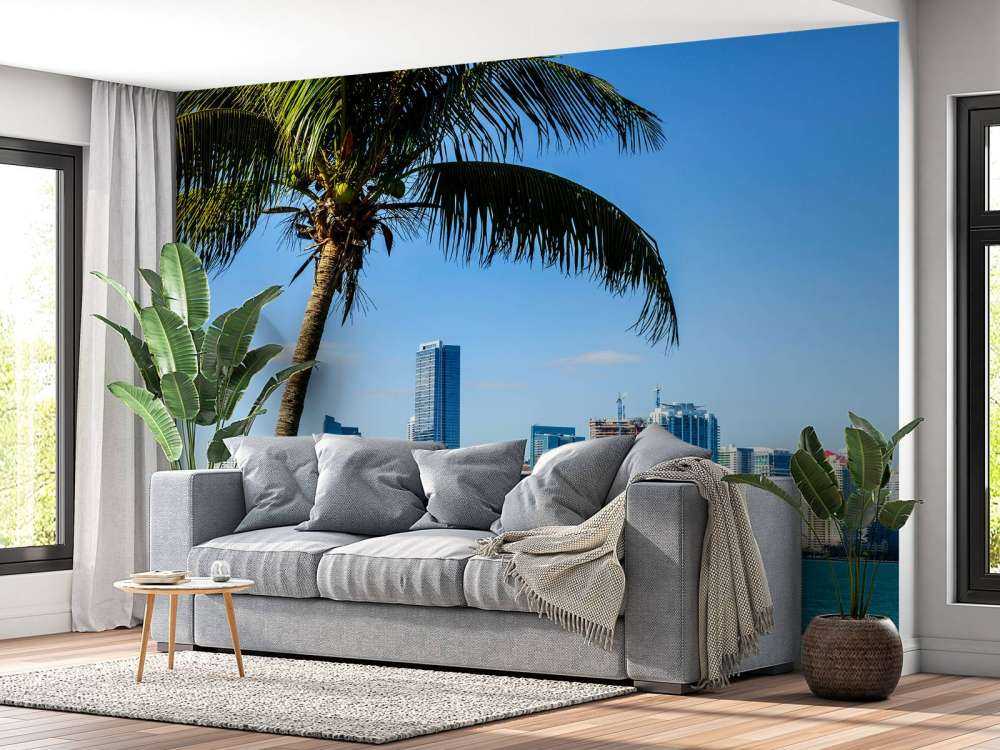 Miami skyline met een palmboom op de voorgrond