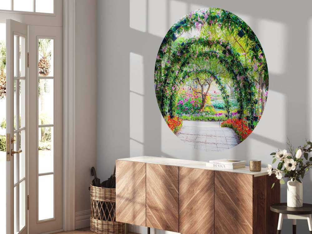 Bloemenbogen in een parkje