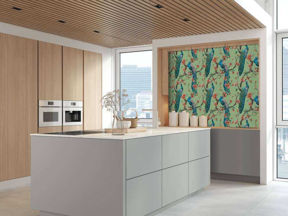 Pauw met tuinbloesem