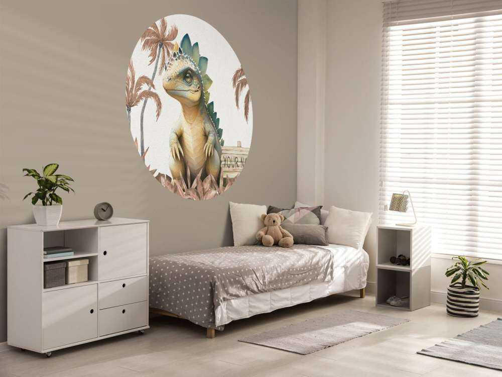 Baby stegosaurus in de jungle taupe