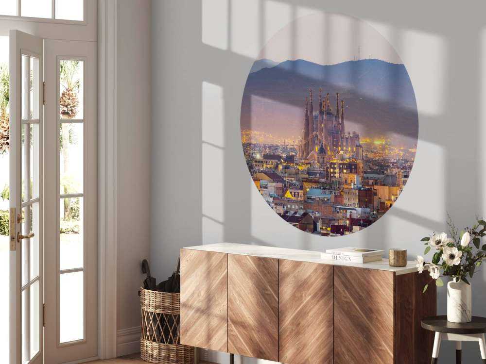 Barcelona met de Sagrada Familia in de avond