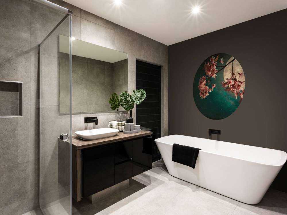 Kersenbloesem met de maan op de achtergrond