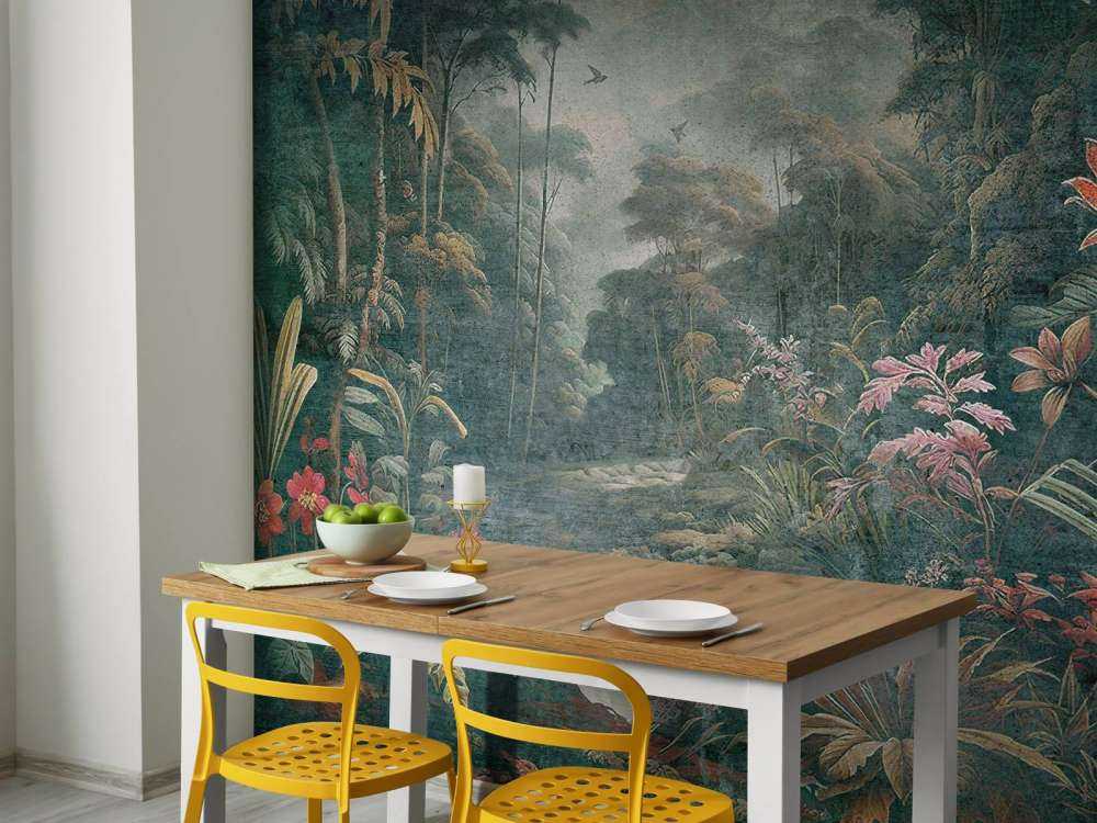 Tropisch regenwoud bij ochtendnevel