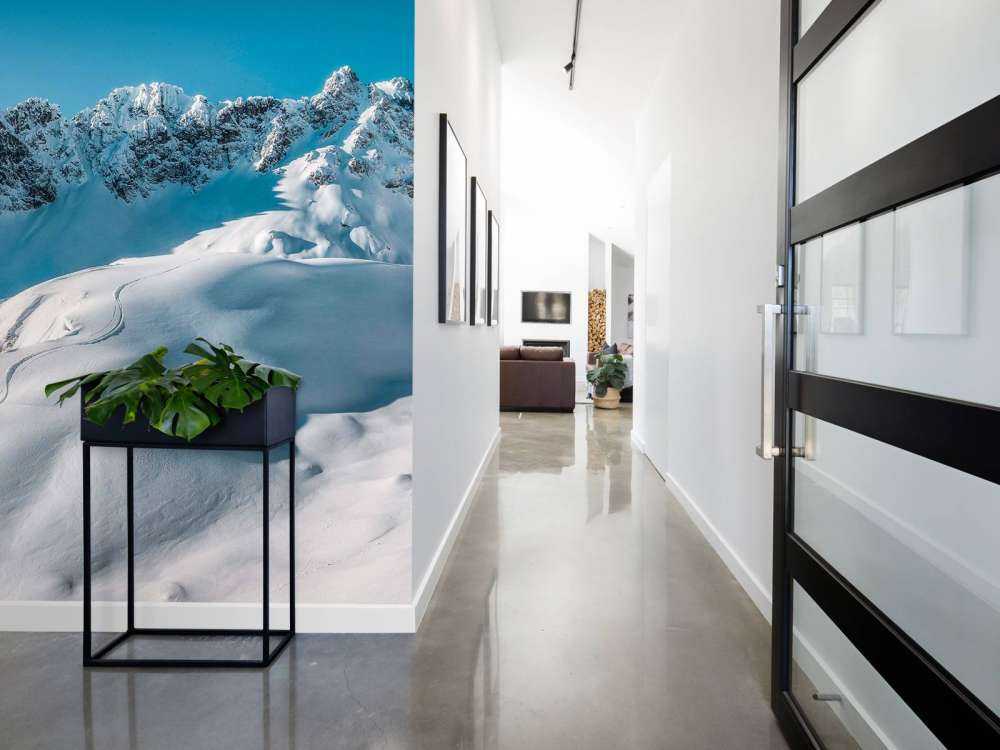 Verspoorde helling in alpine stilte