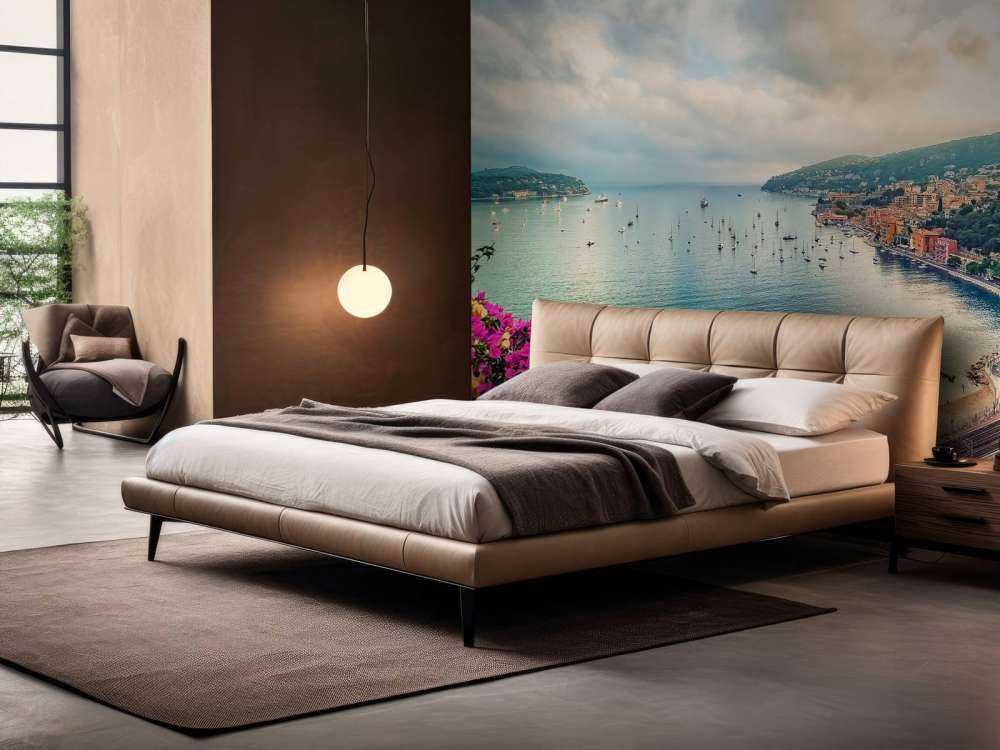 Bloemenkust aan turquoise baai