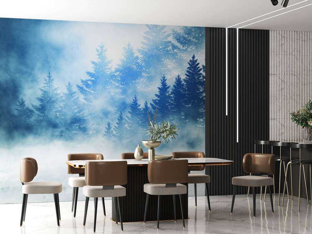 Donker bos met sneeuw