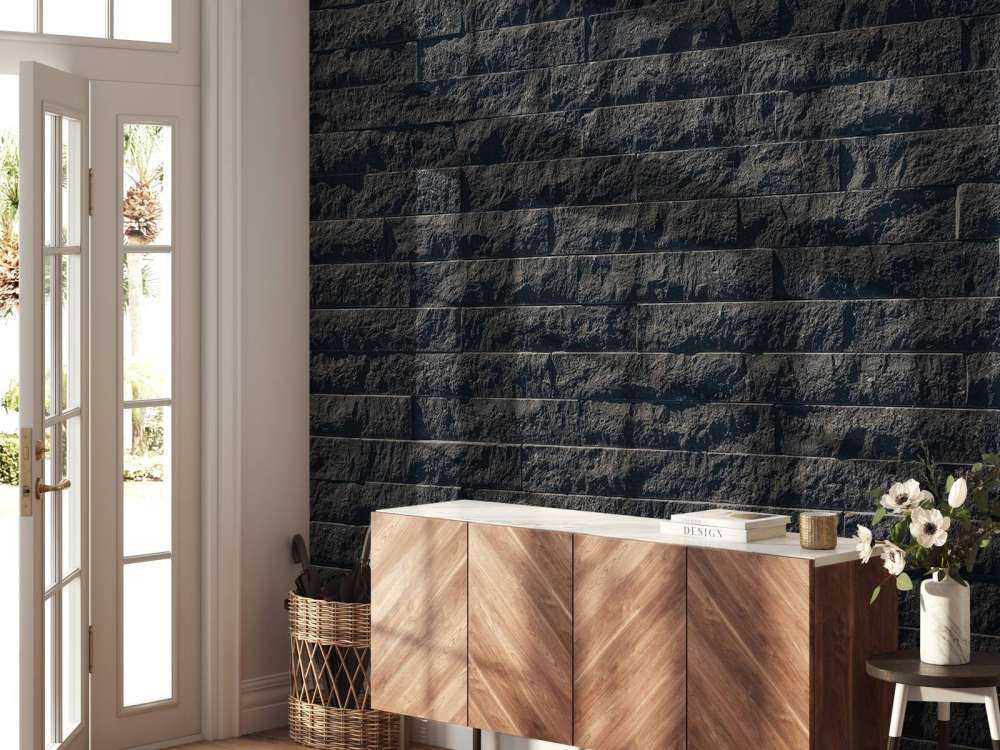 Muur met donkere stenen