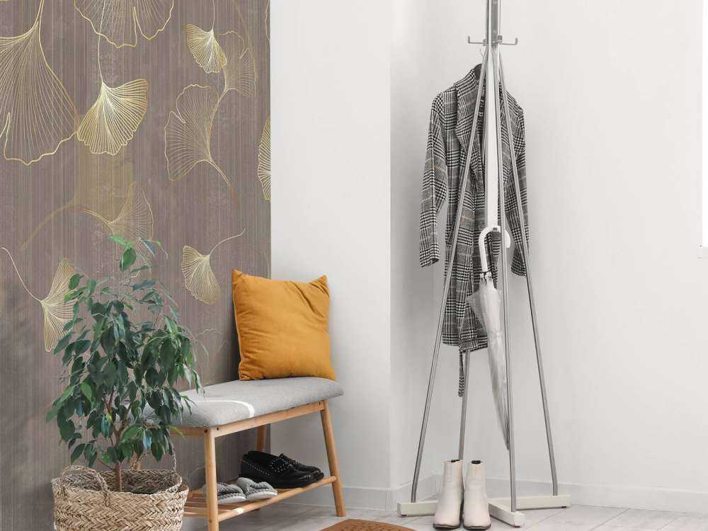 Zwevende ginkgobladeren in goudtint